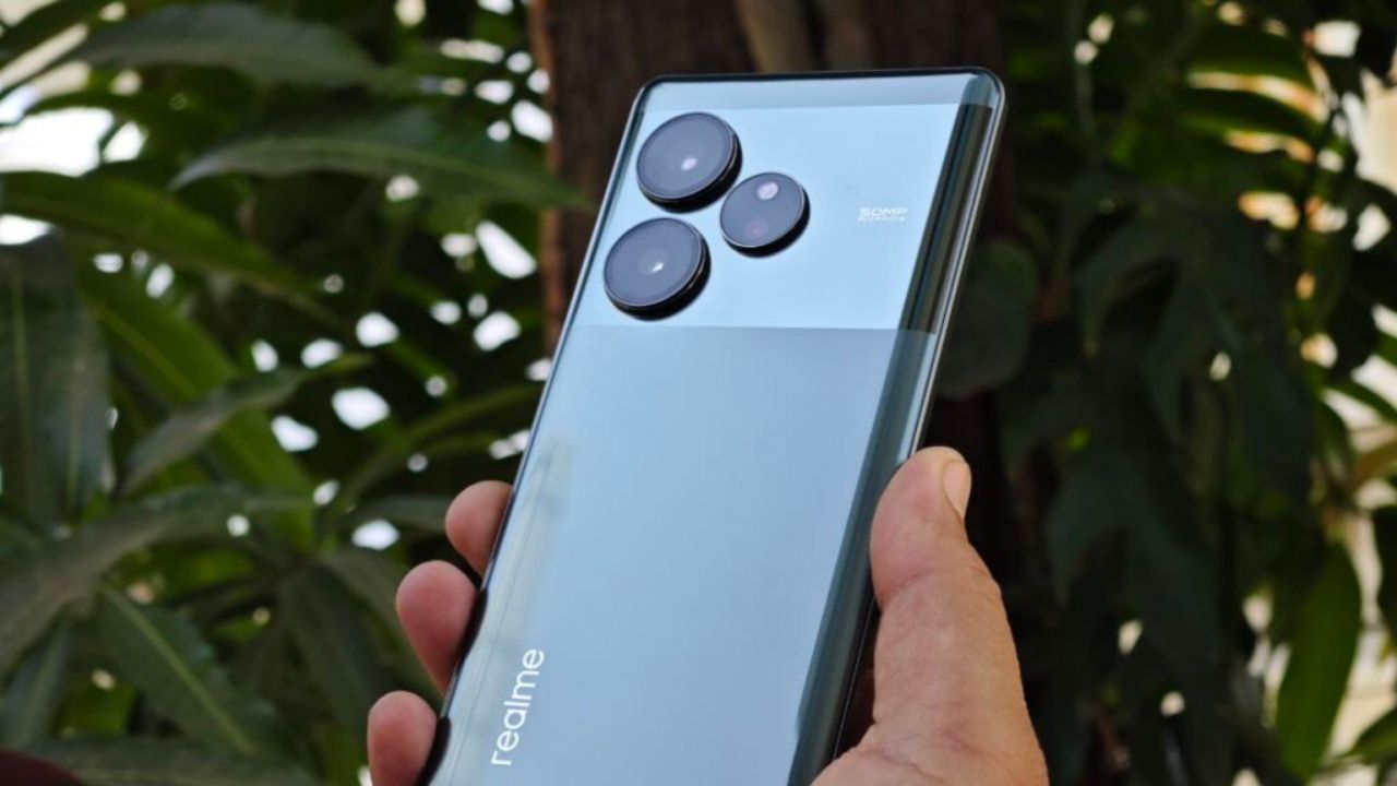 Realme GT 6